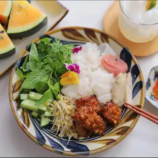 Hình ảnh Bánh ướt thịt nướng - chả