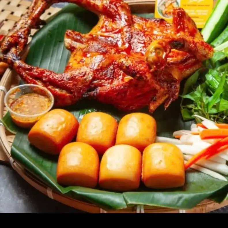Combo gà mắm nhĩ - 6 bánh bao chiên  ( TẶNG 1 CHAI COCA NHỎ ) - 259.000 ₫ tại Gà Lửa - Gà, Sườn Nướng Mắm Nhĩ Muối Ớt & Gà Ủ Muối - Tôn Thất Thuyết