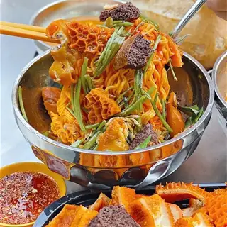 Phá lấu mì xào rau muống - 70.000 ₫ tại Nga Phá Lấu Cô Giang 37a - Cô Bắc
