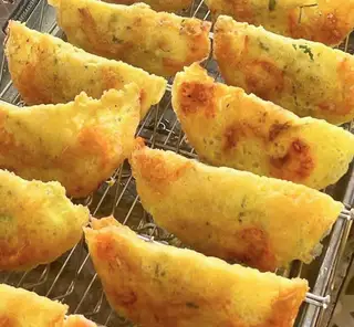 Bánh xèo thập cẩm tôm - mực - heo - 54.050 ₫ tại Bánh Xèo Tôm Nhảy Thanh Diệu - Hòa Hảo