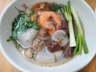 Bánh phồng hải sản - 45.000 ₫ tại Quán Cháo Ta - Nguyễn Thiện Thuật