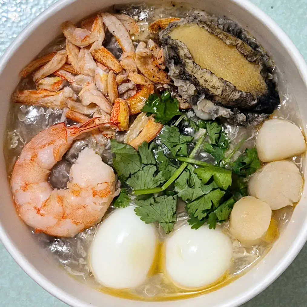 Súp hải sản tôm- sò điệp - bào ngư - 70.000 ₫ tại Bếp Phố Q.1 - Súp Cua & Ăn Vặt - Nguyễn Thiệp