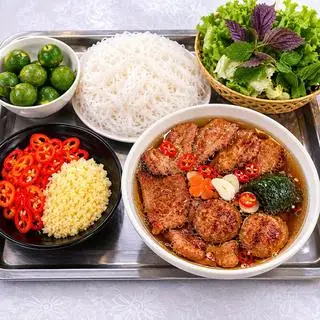 Hình ảnh Bún chả lẫn đặc biệt