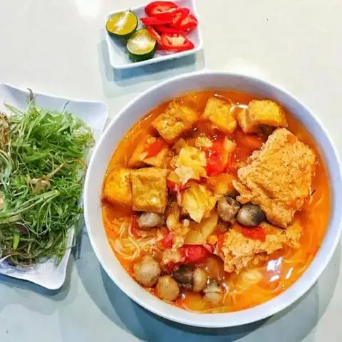 Quán Chay Diệu Hiền - Hủ Tiếu, Bún Riêu & Bún Bò Huế - Trần Thủ Độ - Món chay gần bạn