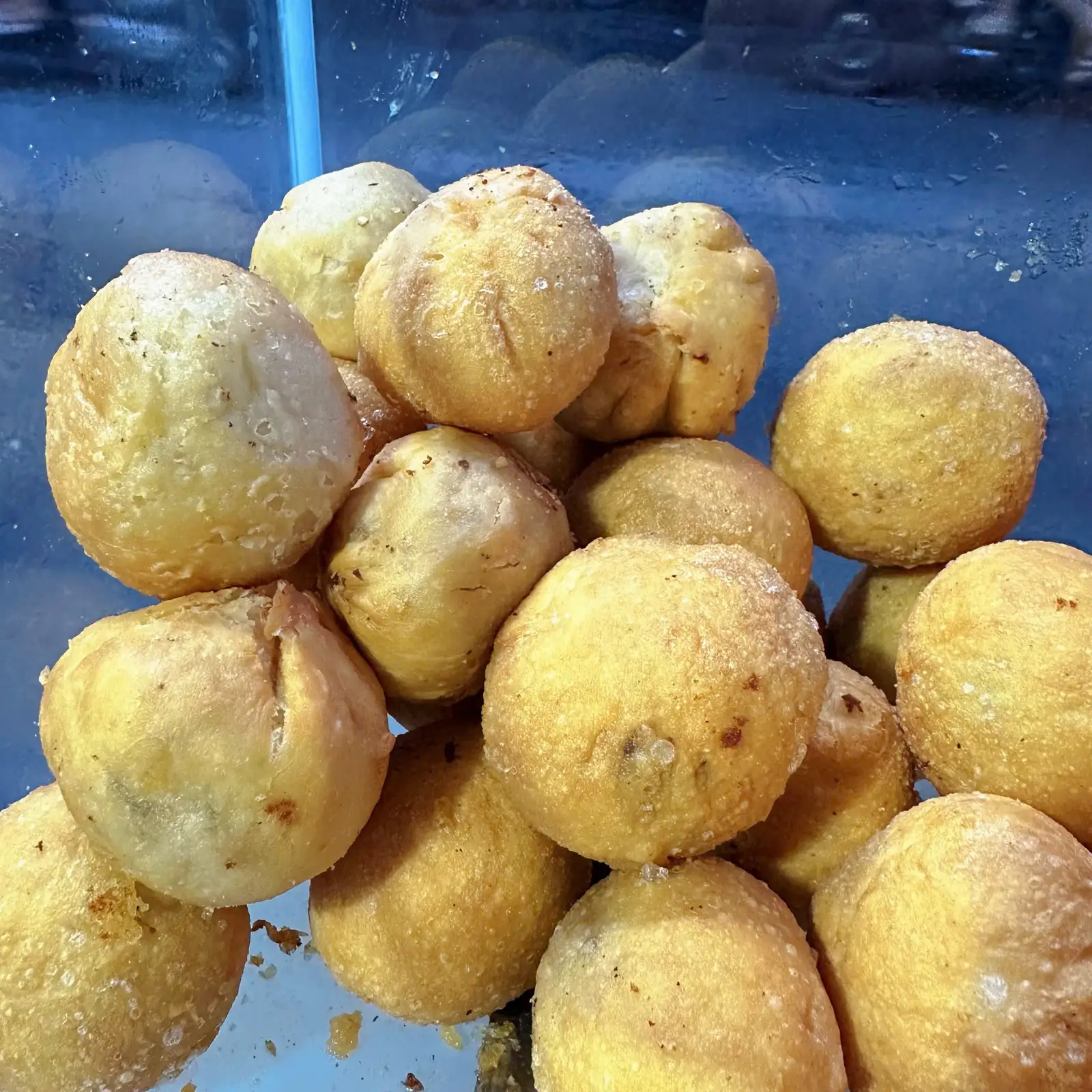 Bánh bao chiên - 2 cái - 20.000 ₫ tại Cô Trâm - Khoai Lang Chiên & Chuối Chiên - Hòa Hiệp