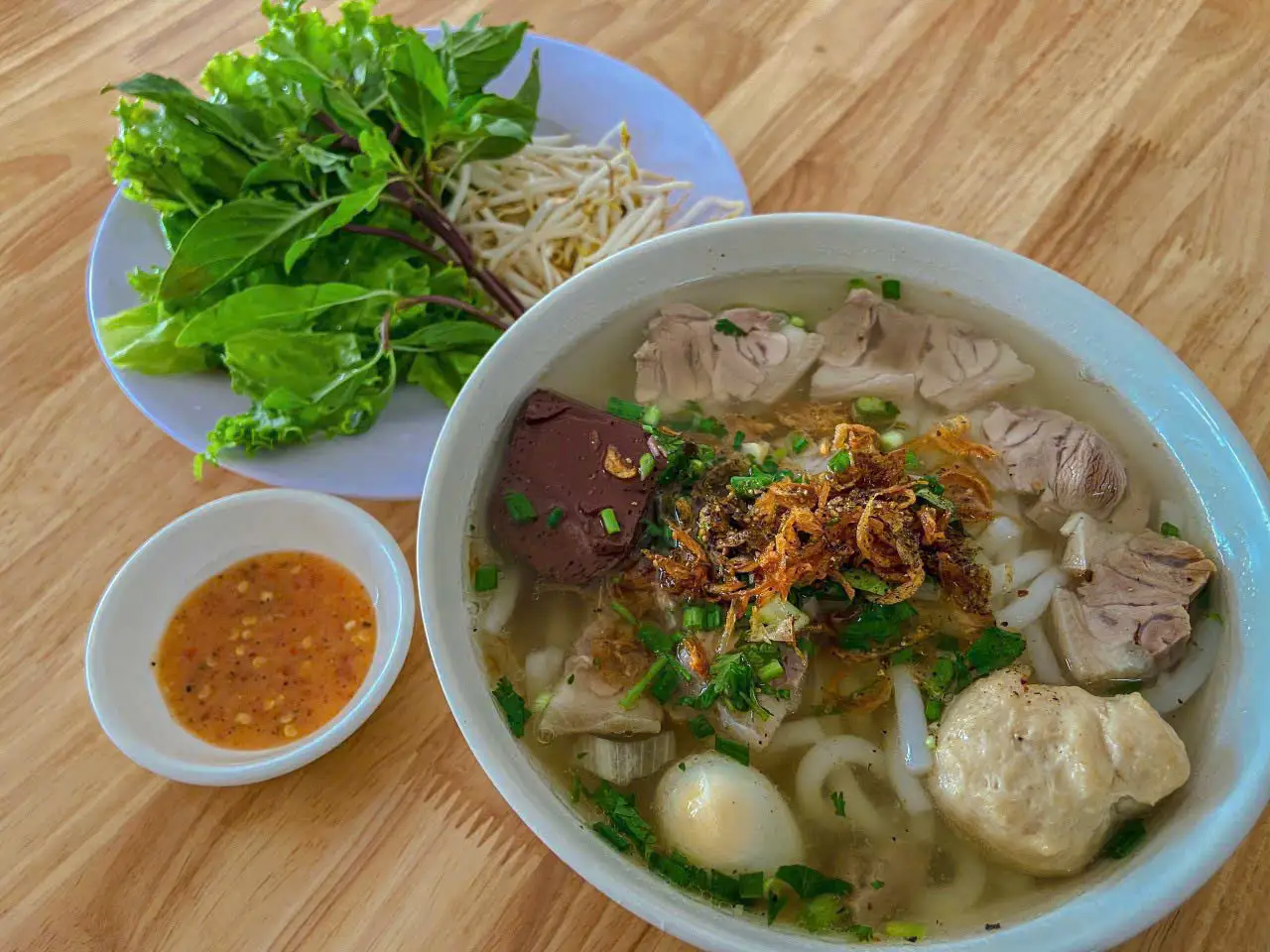 Tô tiêu chuẩn - 55.000 ₫ tại Bánh Canh Sạch, Cơm Tấm & Bún Thịt Nướng - Đường Số 14