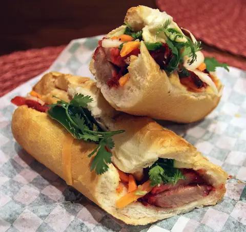 Bánh Mì HAHA - Hoàng Sa - Ăn vặt gần bạn