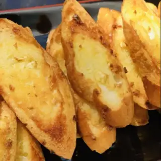 Hình ảnh Bánh mì nướng phô mai tan chảy