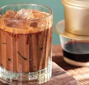 Cafe sữa đá - 20.000 ₫ tại Bánh Canh Cua & Cafe - Võ Văn Tần