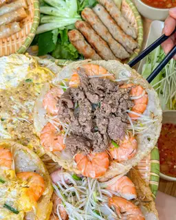 Hình ảnh Bánh xèo tôm - bò