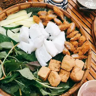 Bún đậu nem chua rán - 120.000 ₫ tại Quán Bún Đậu Mắm Tôm - Lê Liễu