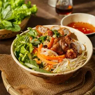 Bún thịt nướng chả giò - 60.000 ₫ tại Bếp Cô Hằng - Bún Thịt Nướng Miền Tây - Nguyễn Đức Ngữ