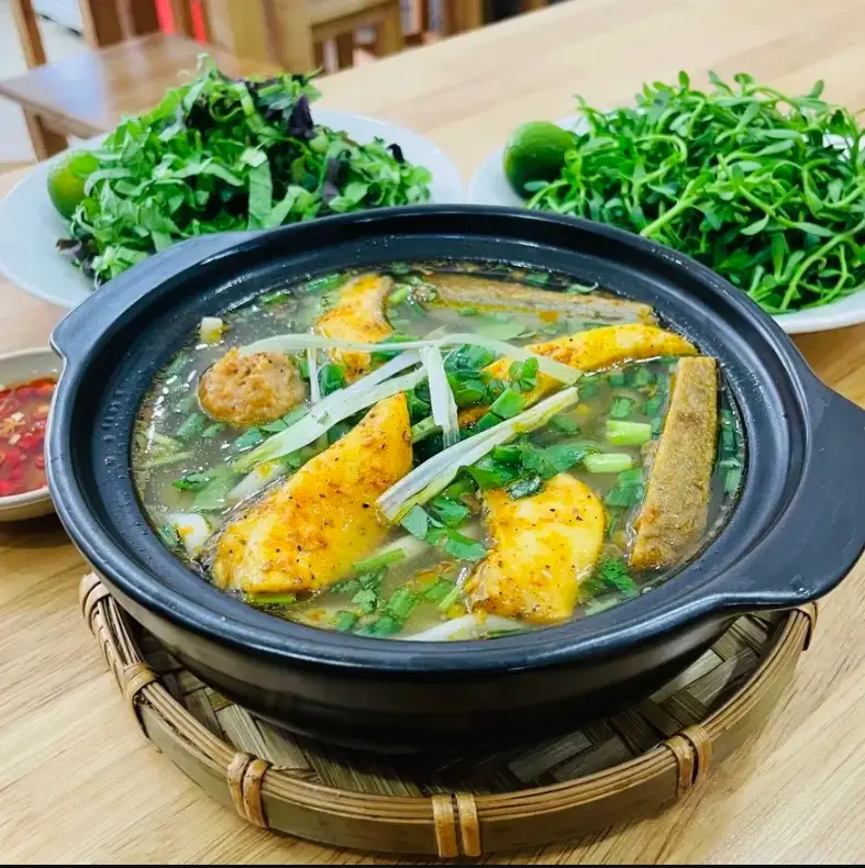 BÁNH CANH CÁ UM - 63.000 ₫ tại Bánh Canh Cá Lóc Phú - Ung Văn Khiêm