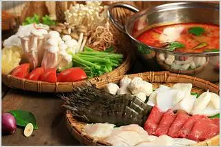 Combo lẩu thái  hải sản lớn 5-7 người ăn - kèm coca - 389.000 ₫ tại Lẩu Nướng 79 - Lẩu Nướng & Bún Cay Thái - Lê Trọng Tấn