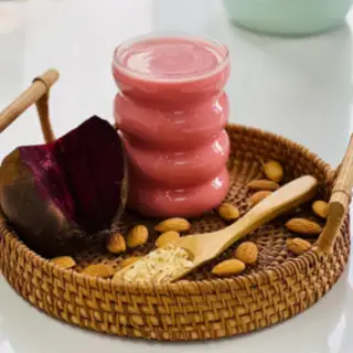 Hình ảnh Sữa đậu đỏ - hạt điều - củ dền