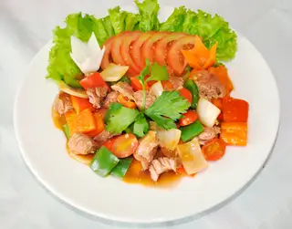 Bò lúc lắc - 150.000 ₫ tại Quán Khuyên - Hải Sản - Bùi Thị Xuân