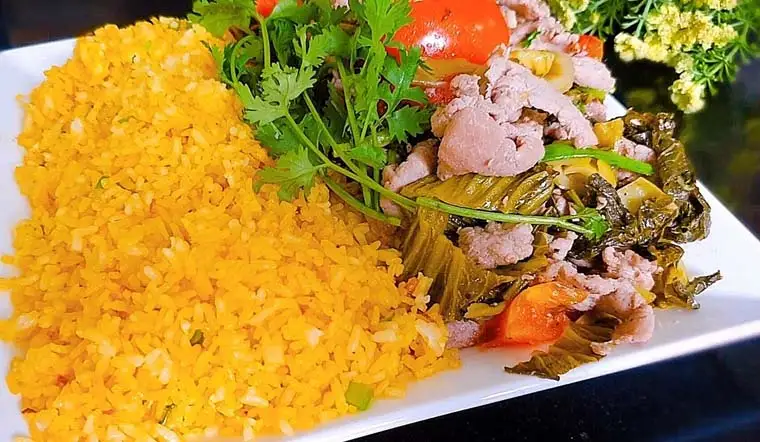 Hình ảnh Cơm bò xào cải