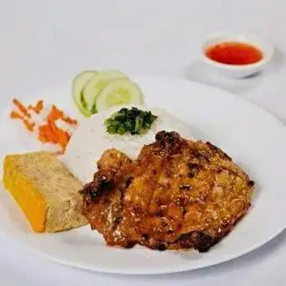 Cơm sườn chả - 49.000 ₫ tại Cơm Tấm A - Tý - Phan Chu Trinh