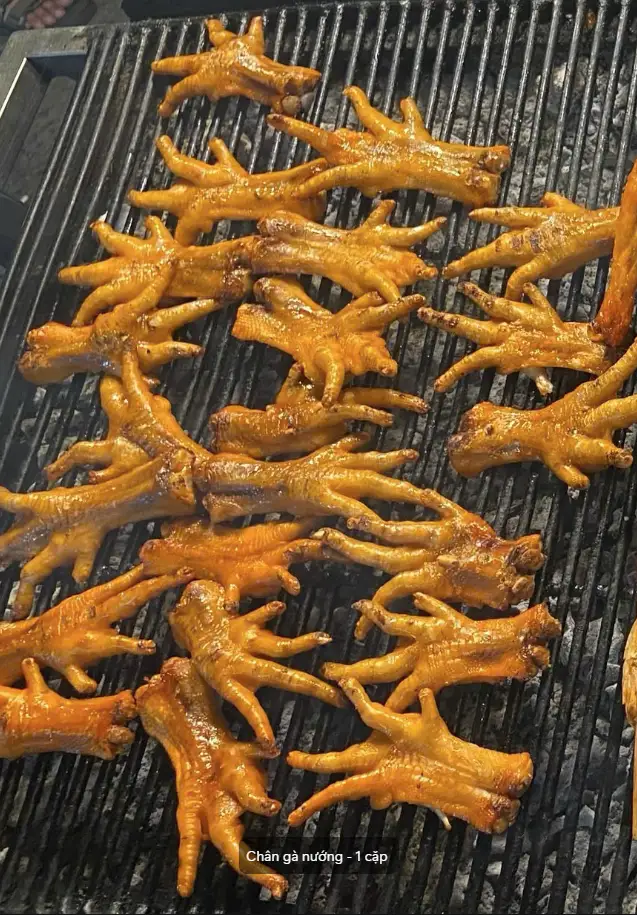 Chân gà - 1 cặp - 17.000 ₫ tại Gà Nướng Zô Zô - Ung Văn Khiêm