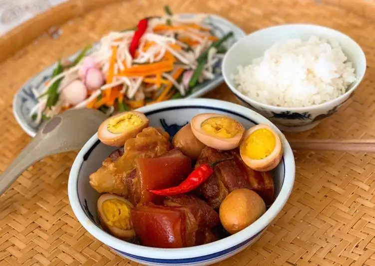 Cơm thịt kho trứng - 41.250 ₫ tại Cơm Trưa Bình Dân - Phan Văn Trị