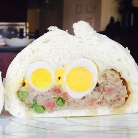 Bánh bao 2 trứng cút - 25.000 ₫ tại Bánh Mì Hà Nội - Đường Số 3