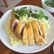 Cơm gà ta chặt - lớn - 110.000 ₫ tại Cơm Gà Ta Ngũ Sắc & Lẩu Gà Ta 24h - Bảy Hiền