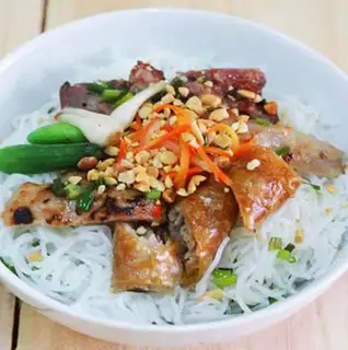 Bún thịt nướng -thập cẩm( Signature) - 55.000 ₫ tại Thảo Sương - Bún Thịt Nướng - Thái Ly
