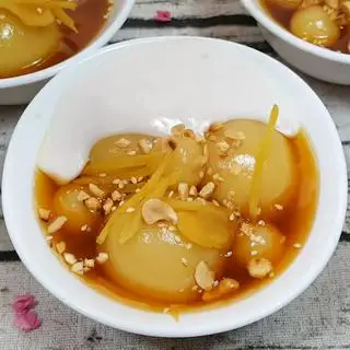 Chè trôi nước - 23.000 ₫ tại Chè 75 - Trần Huy Liệu