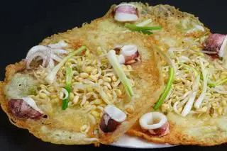 Bánh xèo mực tươi - 37.000 ₫ tại Bánh Xèo Tôm Nhảy Thanh Diệu - Hòa Hảo