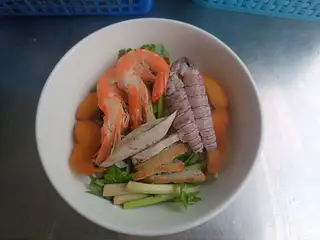 Hình ảnh Bún đặc biệt