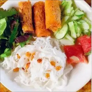 Bún chả giò - nem nướng - 45.000 ₫ tại Bún Thịt Nướng Dì Út - Trần Xuân Soạn