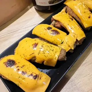 Cánh gà sốt phô mai - Chicken wings with cheese 6pcs - 150.000 ₫ tại KYOBASHI Sushi Izakaya - Thái Văn Lung