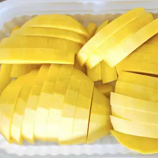 Hình ảnh Khay xoài tứ quý giòn