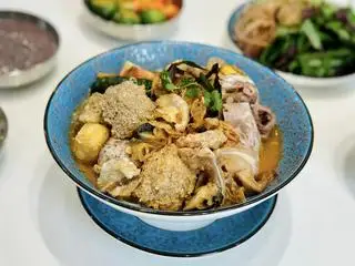 Bún riêu sườn sụn cua ốc chả - 55.000 ₫ tại Cô Bán Cơm - Bún Riêu, Bún Bò & Bánh Canh - Đường 61-TML