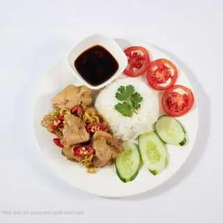 Cơm trắng gà kho sả ớt - 35.000 ₫ tại Cơm Văn Phòng Minh Đạt - Nguyễn Đỗ Cung