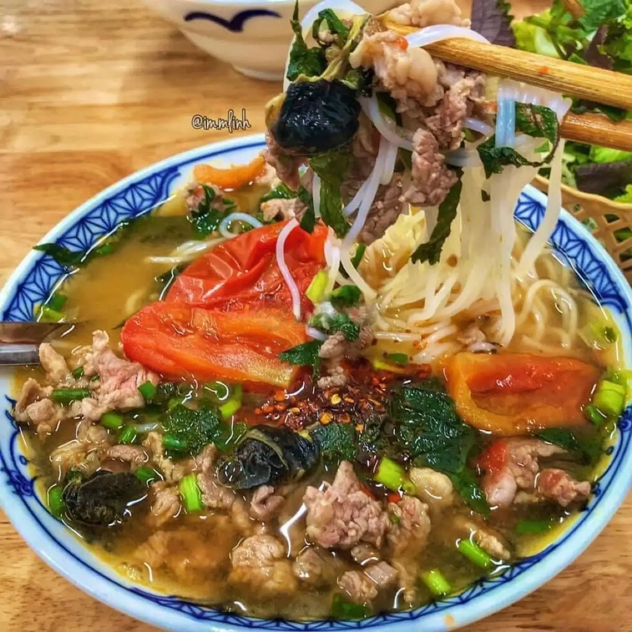 Hình ảnh Bún Ốc lẫn Bò