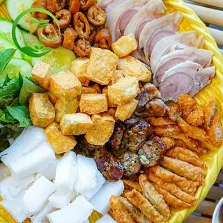 Bún đậu thập cẩm - 57.000 ₫ tại Quán Phan - Bún Đậu Mắm Tôm - Man Thiện