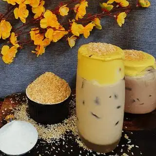 Hình ảnh Trà sữa phô mai kem dừa nướng trân châu 