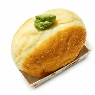 Hình ảnh Bánh donut kem tươi trà xanh