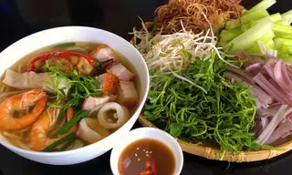 Bún cá - mực - 70.000 ₫ tại Bún Cá & Cháo Cá Hải Vân - Trần Xuân Soạn