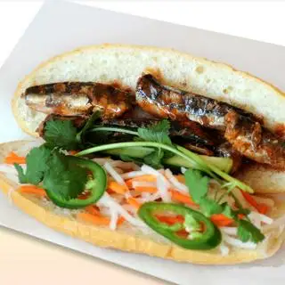 Bánh mì cá mòi - 37.000 ₫ tại Bánh Mì 271 - Đoàn Văn Bơ