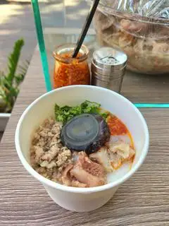 Cháo sườn thịt bằm - nửa trứng bắc thảo - 55.000 ₫ tại Cháo Sườn - Nguyễn Thị Định