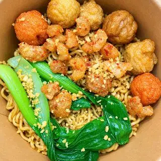 Hình ảnh Mi trộn cá viên tóp mỡ