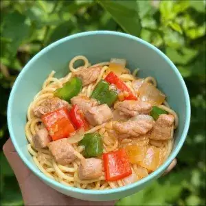 Hình ảnh Mỳ bò lúc lắc