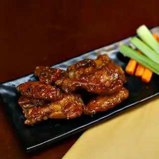 Hot honey ranch wings - 155.000 ₫ tại The Wagon Wheel - American Comfort Cuisine - Lê Thánh Tôn