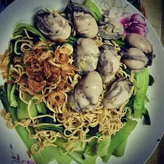 Mì xào hàu - mì gói - 60.000 ₫ tại Tiệm Ăn Anh Năm - Cháo Hàu, Mì Xào Hàu & Đặc Sản Hàu - Bà Hạt