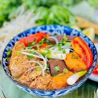 Bún riêu cua ốc thập cẩm - 40.000 ₫ tại Bún Riêu & Nước Giải Khát - Thu Thảo - Lê Văn Quới