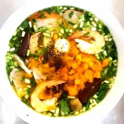 Bánh canh cua thập cẩm Yuna - không giò - nhiều tôm cua - 93.000 ₫ tại Bánh Canh Cua Mẹ YuNa - Lê Văn Quới