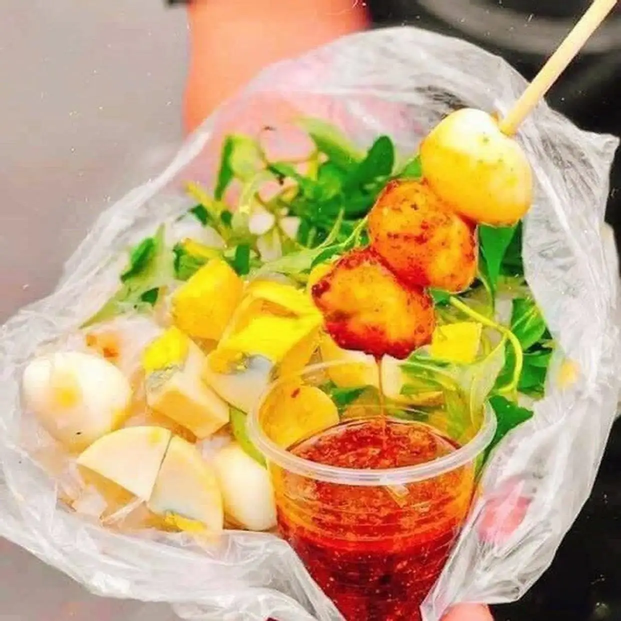 Hình ảnh Bánh Tráng Chấm Bà Gánh - 10 Trứng Cút