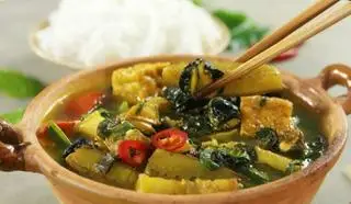 Hình ảnh Canh chuối nấu ốc - đậu phụ